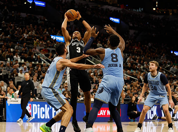 Grizzlies Get Spurred.