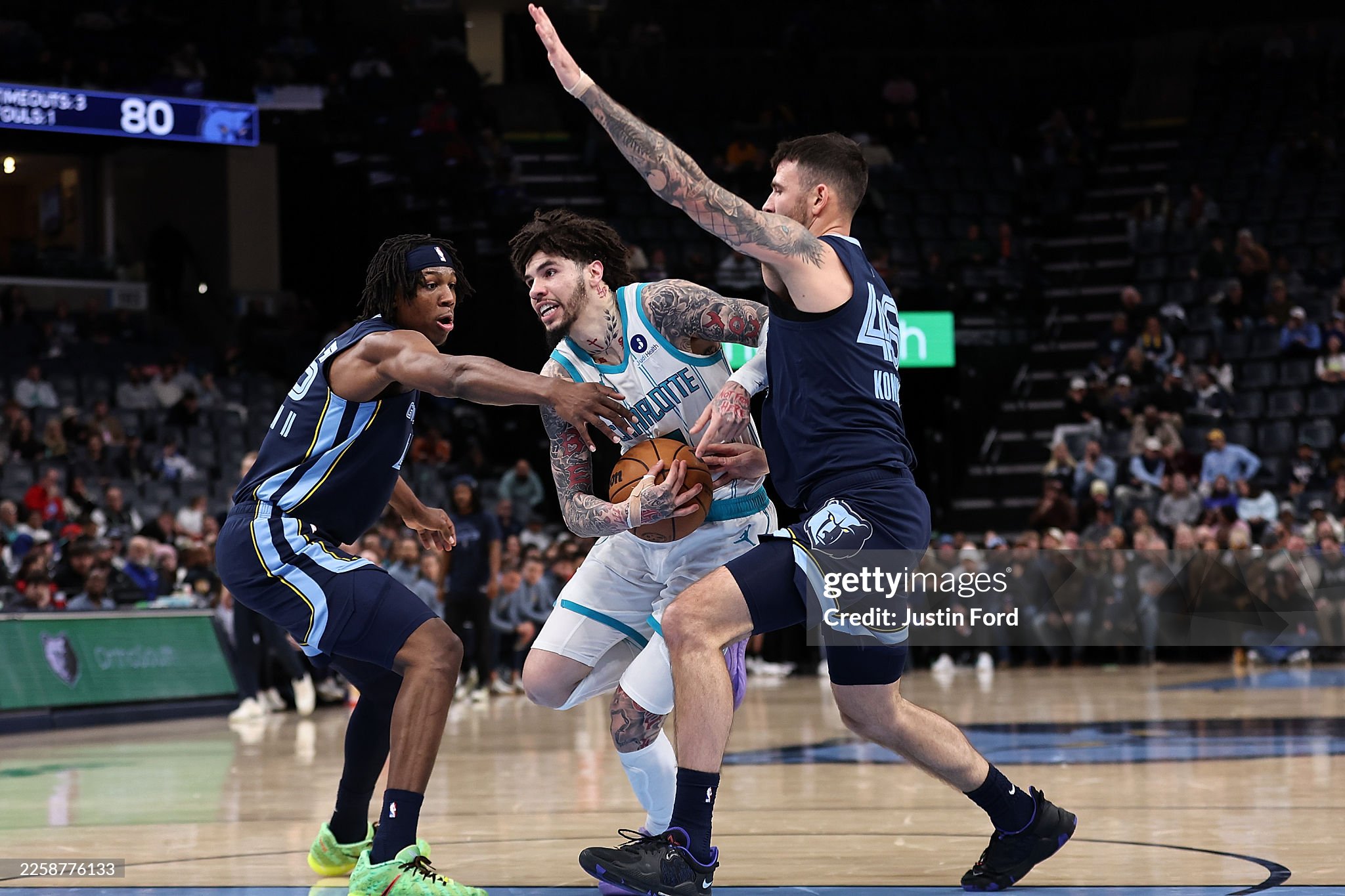 Hornets Sting Distressing Grizzlies for Fourth Straight Loss.