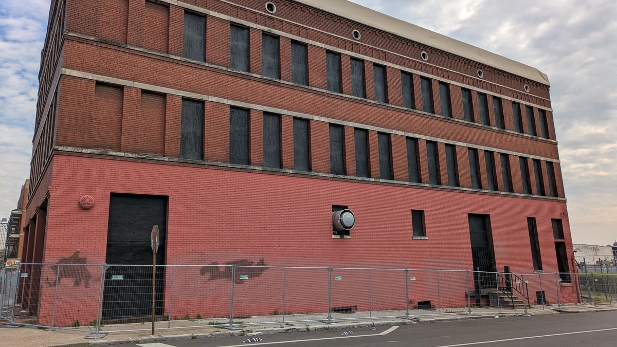 Something Exciting Is Rising Up Next to Gus’s Fried Chicken in Downtown Memphis