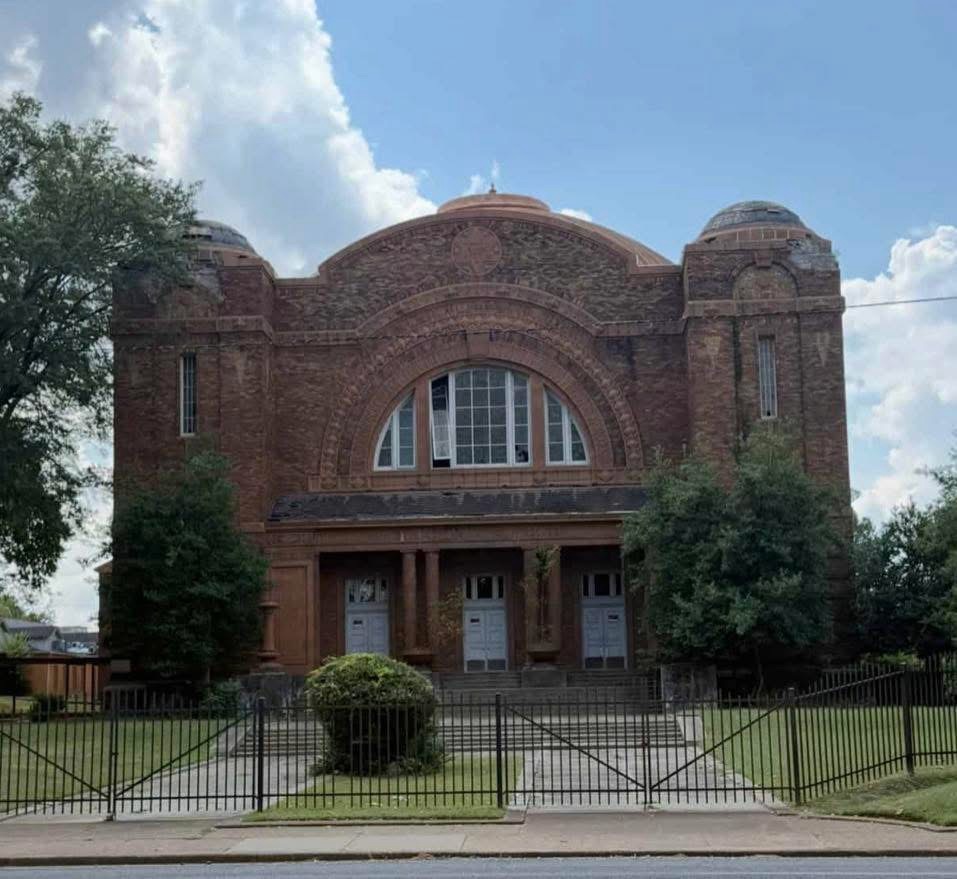 Old Temple Israel Building on Poplar Avenue Faces Demolition After More Than a Century in Memphis